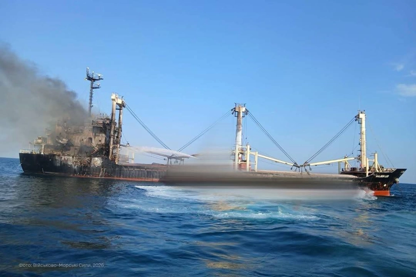 Кількість жертв атаки на судно біля Одеси зросла до 10: пошукову операцію завершено