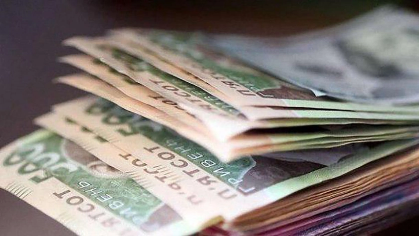Працівникам культури в Україні підвищать оклади на 70%: коли запрацюють нові зарплати