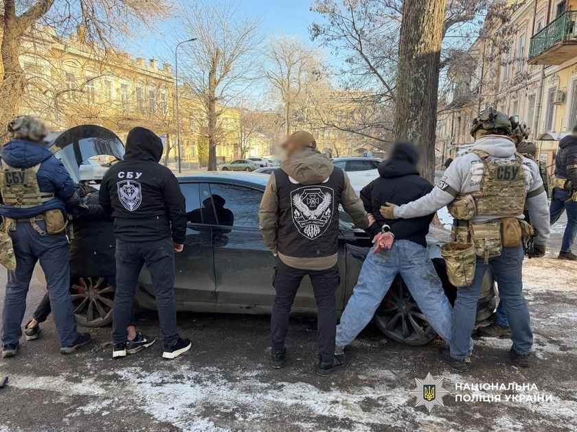 В Одесі затримали банду, яка вибивала з людей неіснуючі борги