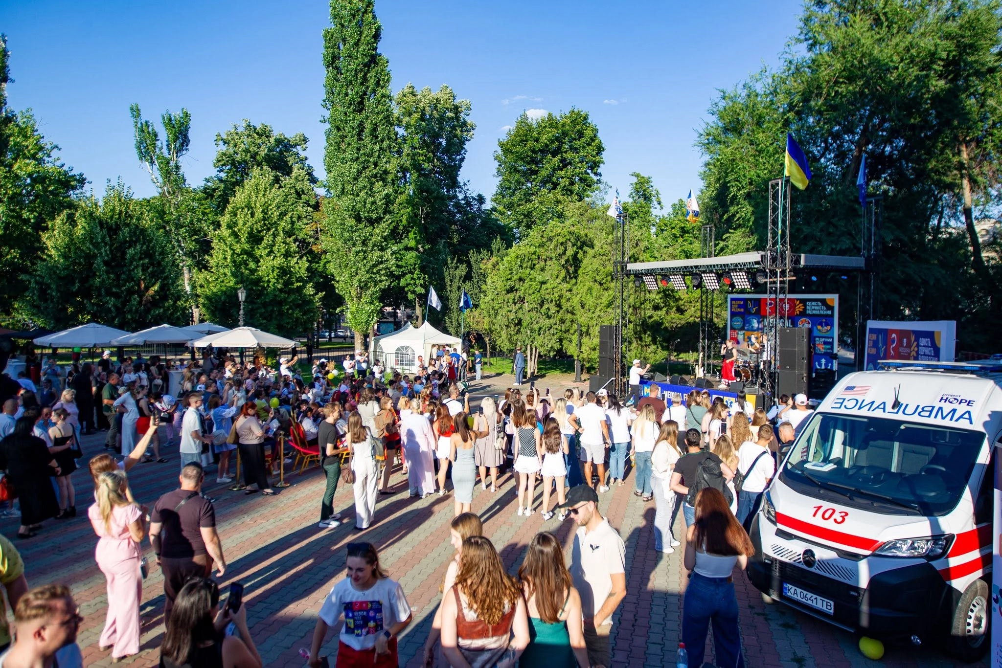 MEDICAL FEST 2026 в Одесі об’єднав сотні медиків та допоміг зібрати кошти для військових