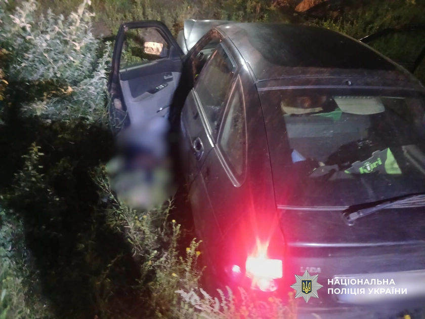 Смертельна ДТП під Одесою: автомобіль злетів у кювет, водій загинув