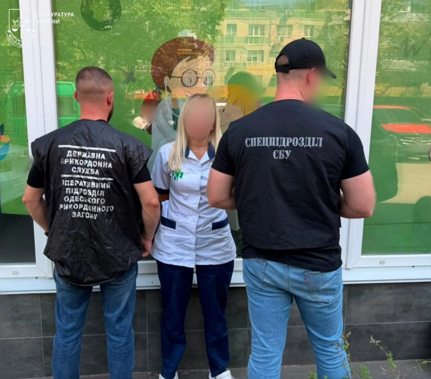 В Одесі викрили схему за участю трьох медиків